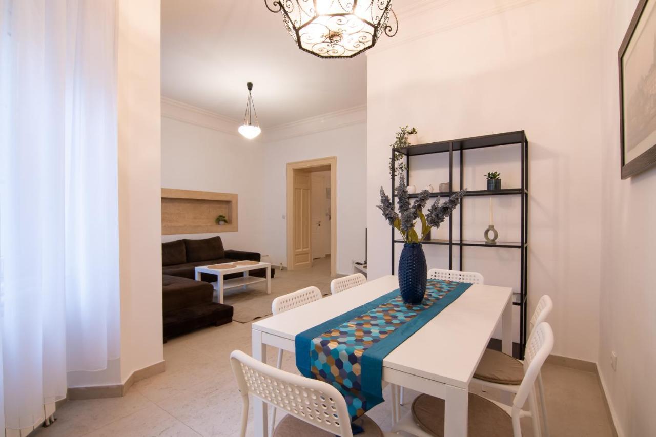 Sweet House Republic Appartement Belgrado Buitenkant foto